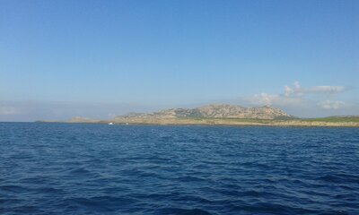 Vorschaubild: Isola Asinara vom Wasser aus