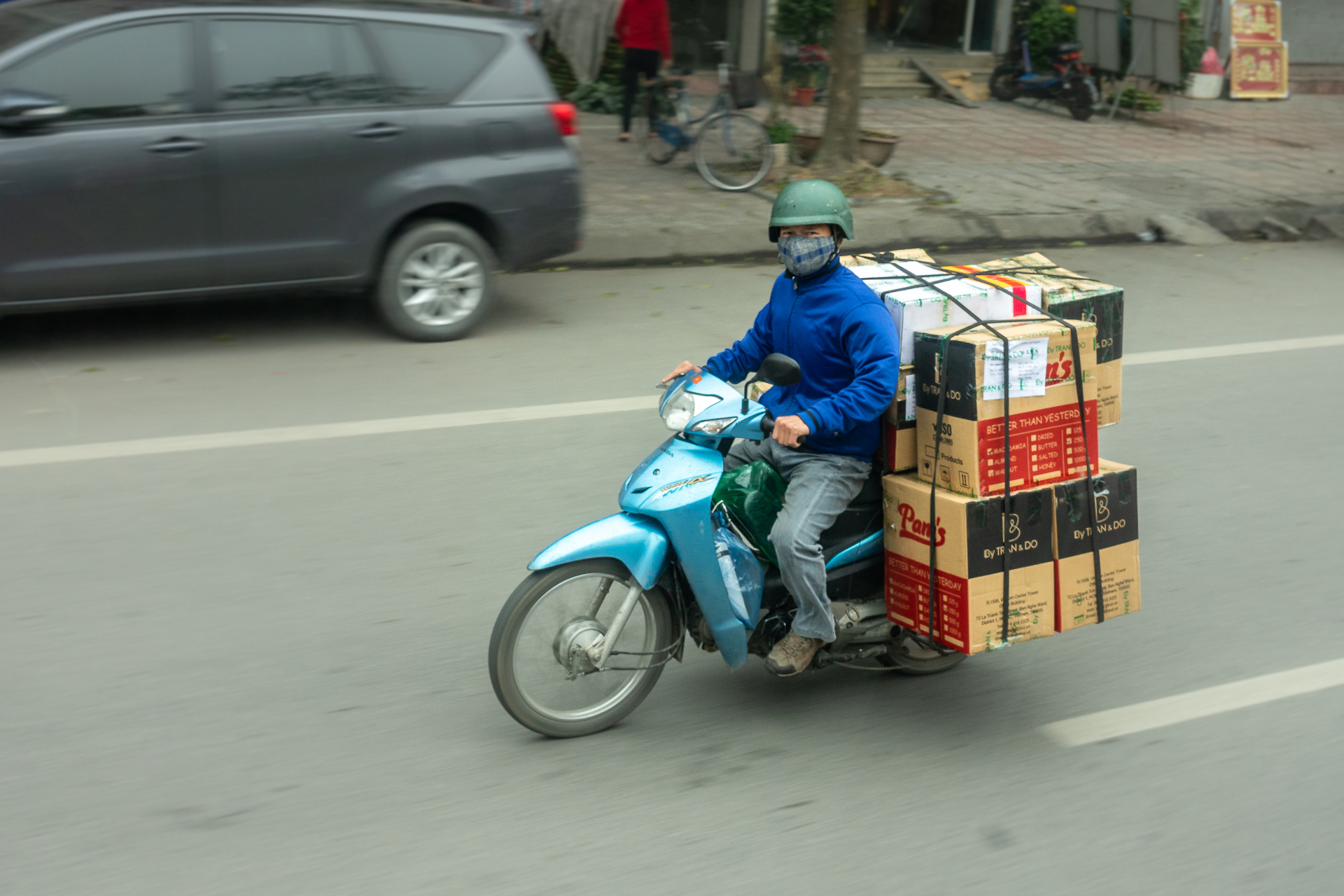 Auf den Strassen Vietnams-14  (Bild vergr&ouml;&szlig;ern)