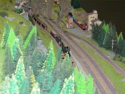 Bild: Einfahrt Schwarzburg links