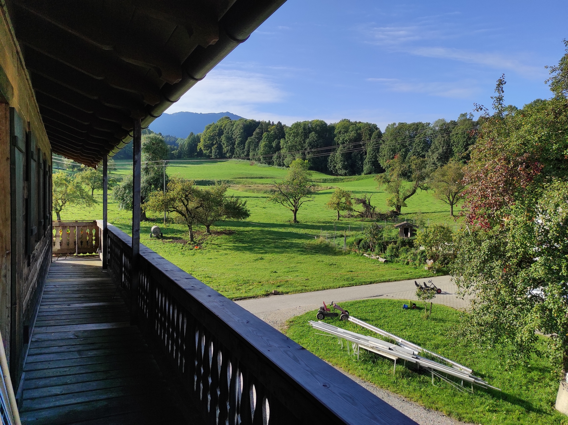 Balkon  (Bild vergr&ouml;&szlig;ern)