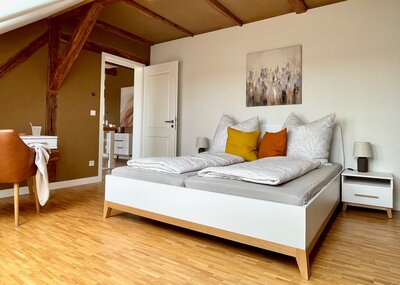 Vorschaubild: Schlafzimmer 1