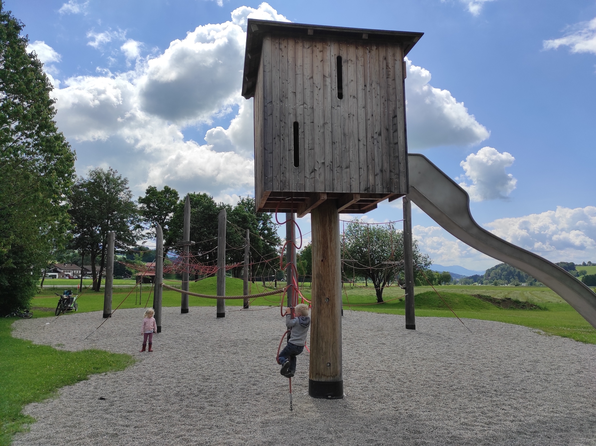 Kinderparadies in Frasdorf  (Bild vergr&ouml;&szlig;ern)