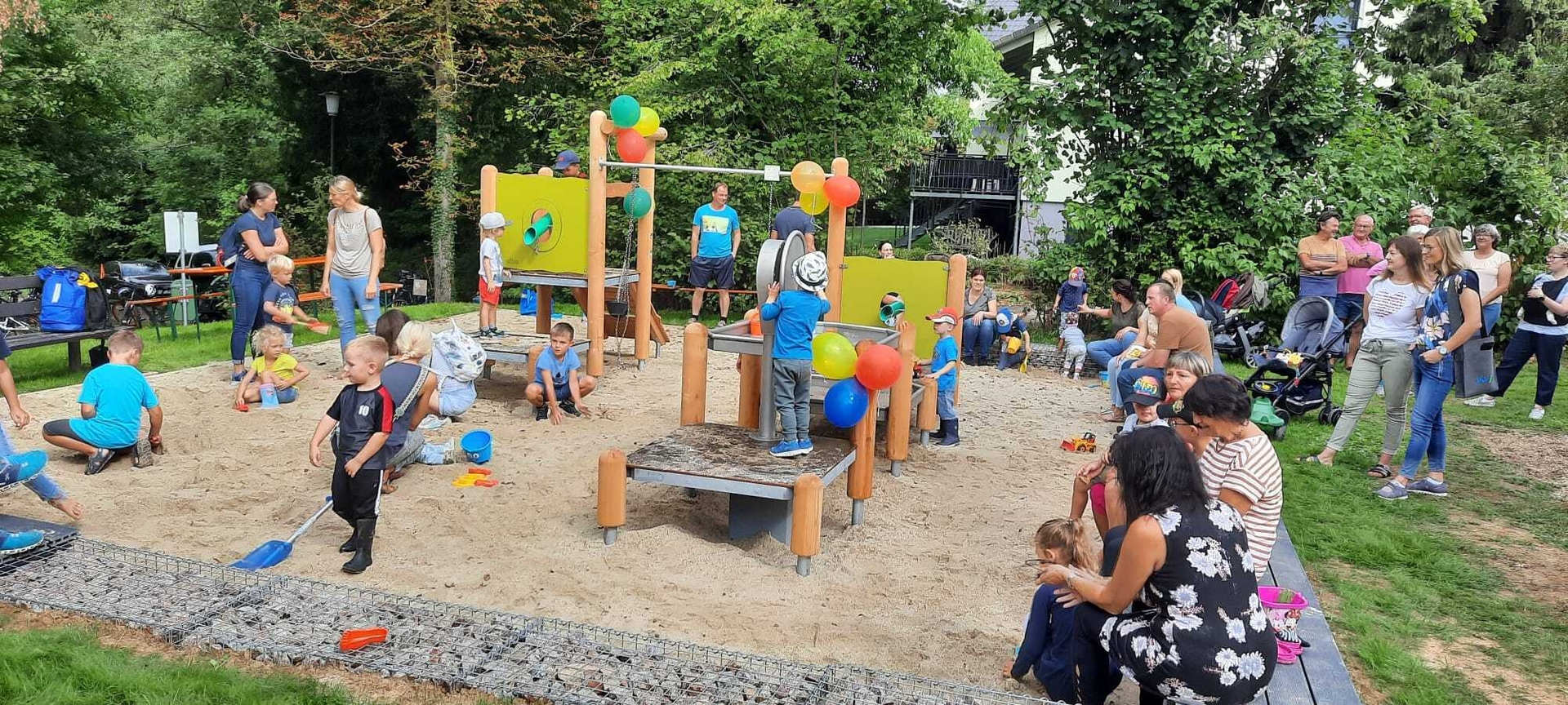 Bild: 08.2022 Spielplatzeinweihung