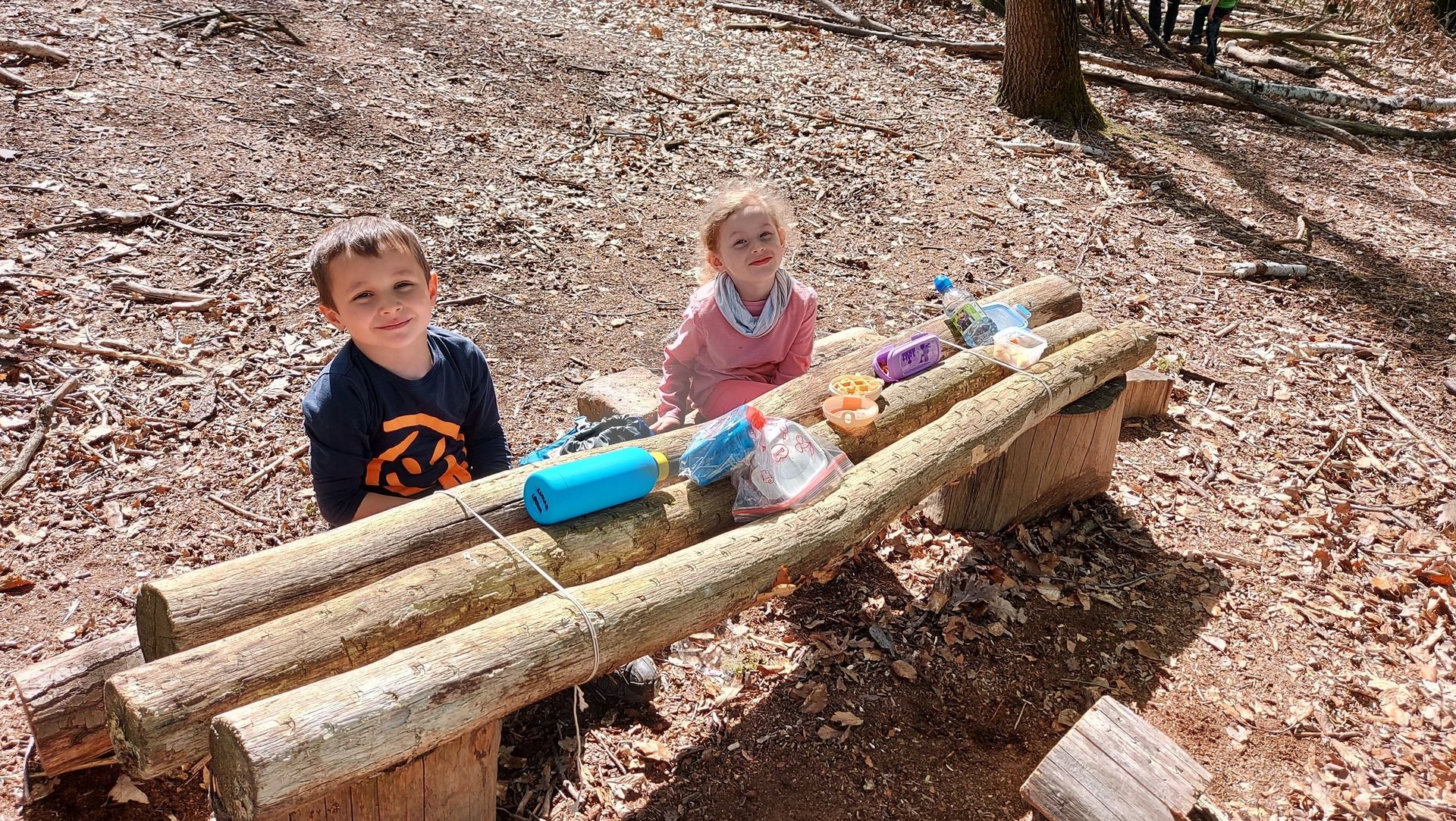Bild: Unser selbstgebauter Picknicktisch