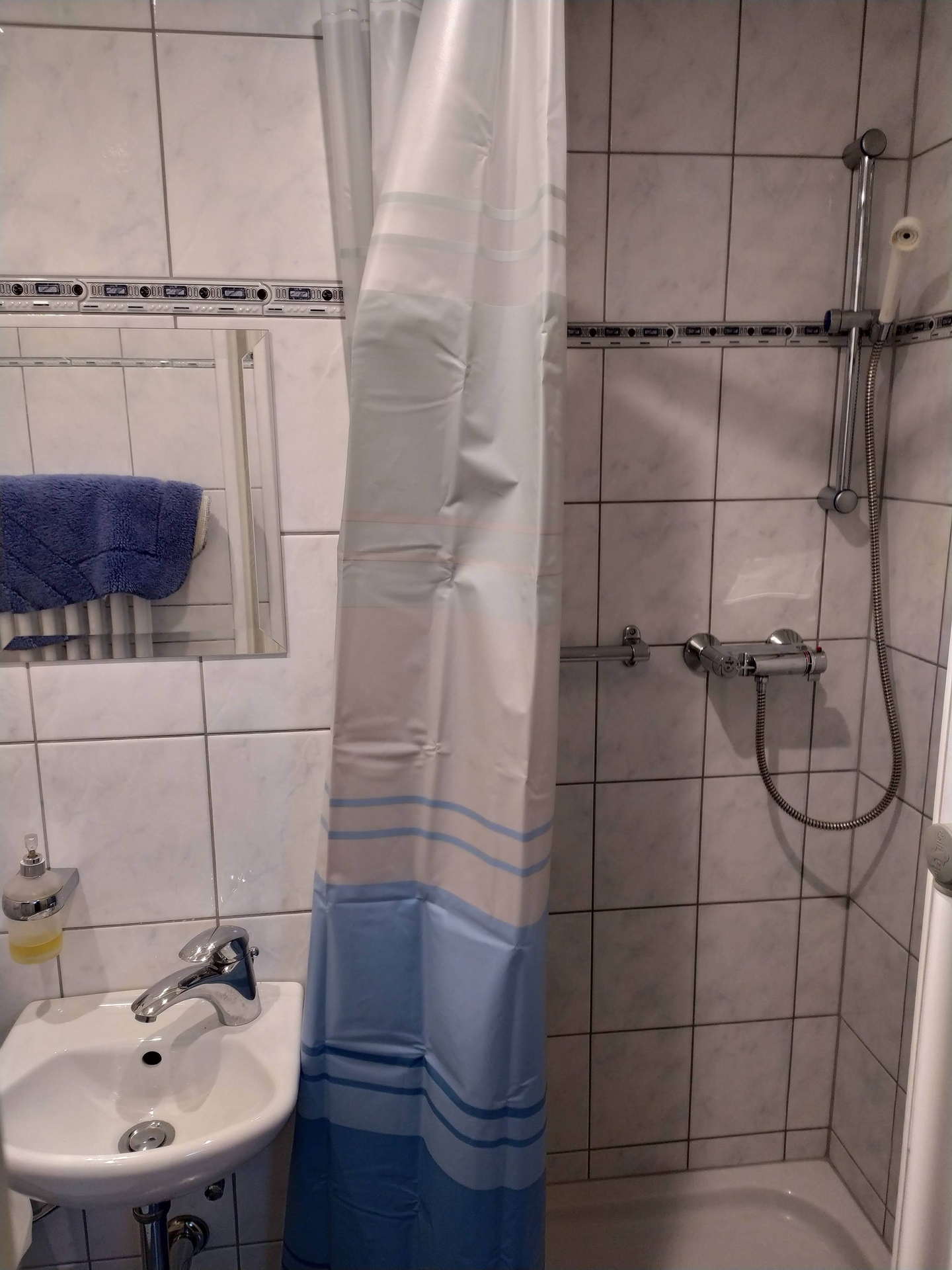 Bild: Bad inkl Dusche