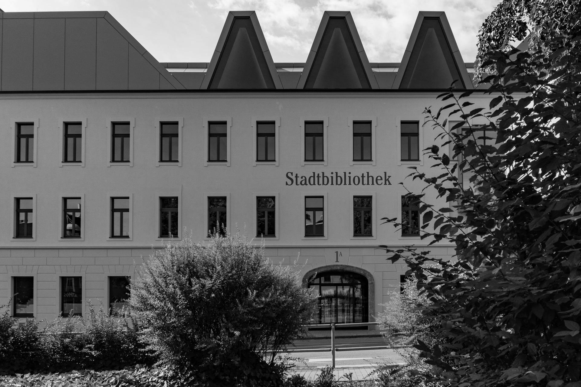 Luzia Tittel - Stadtbibliothek  (Bild vergr&ouml;&szlig;ern)