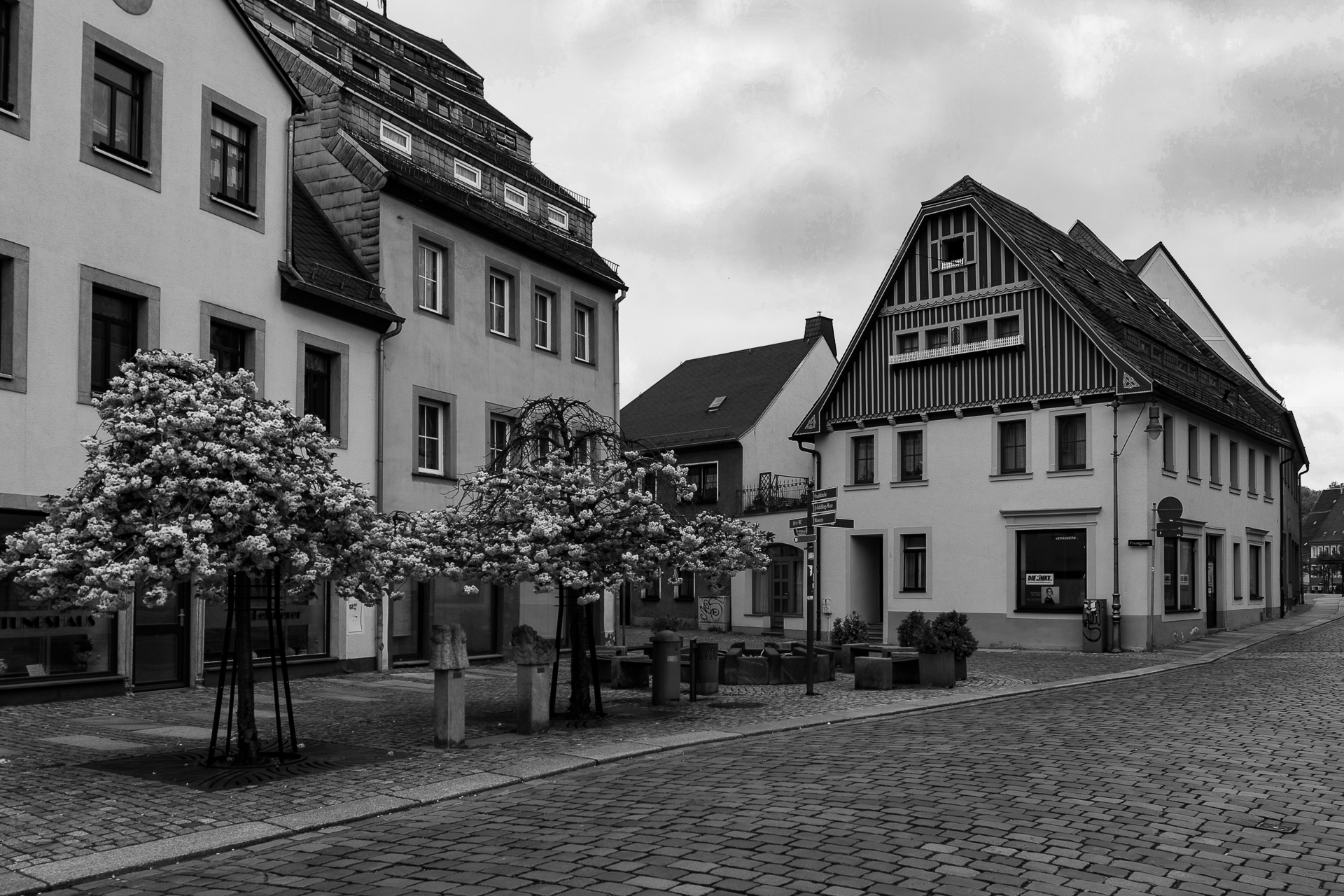 Luzia Tittel - Weberstra&szlig;e 02  (Bild vergr&ouml;&szlig;ern)