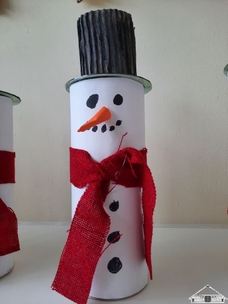 Schneemannparade_3  (Bild vergr&ouml;&szlig;ern)