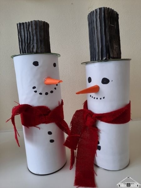 Schneemannparade_4  (Bild vergr&ouml;&szlig;ern)