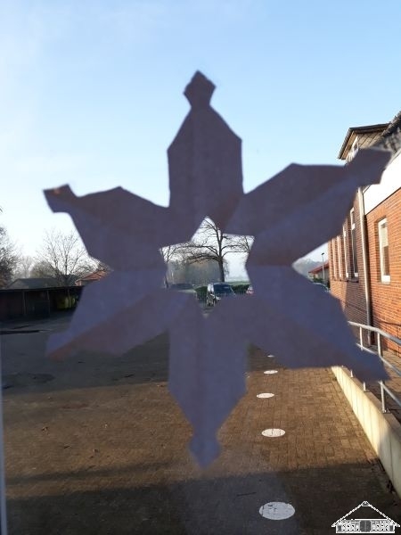 Schneeflockenparade_12  (Bild vergr&ouml;&szlig;ern)