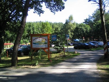 Bild: Einfahrt zum Familienpark