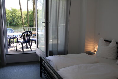 Vorschaubild: 2. Schlafzimmer mit Balkon Ferienapartment 102qm