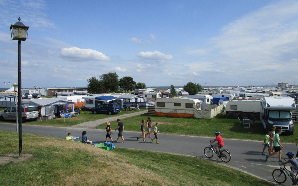 Bild: Camping in Schillig am Strand ©www.ostfriesland.travel
