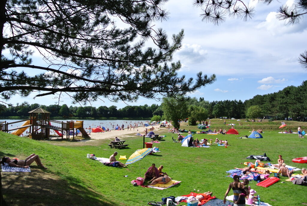 Bild: Am Jümmesee in Detern ©www.ostfriesland.travel