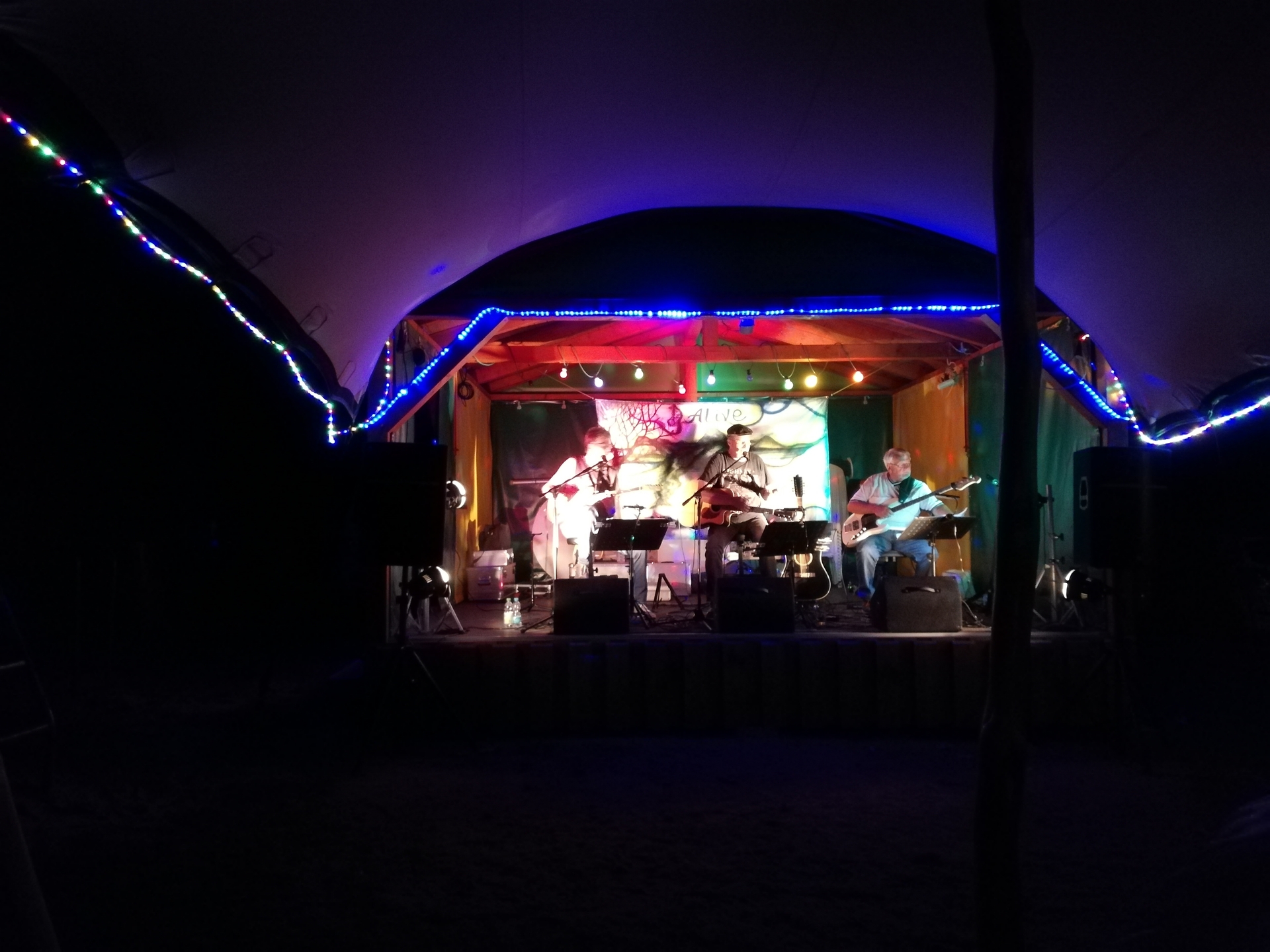 Bild: Livemusik am Grillabend