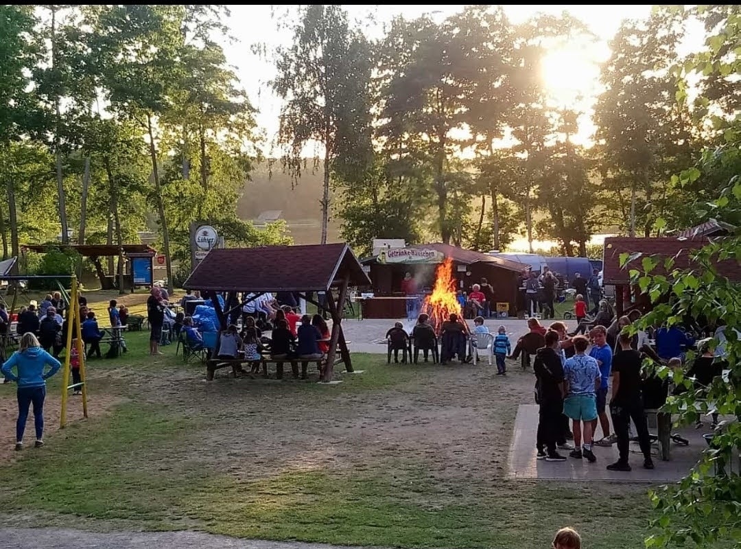 Bild: Der Grillabend im vollen Gang