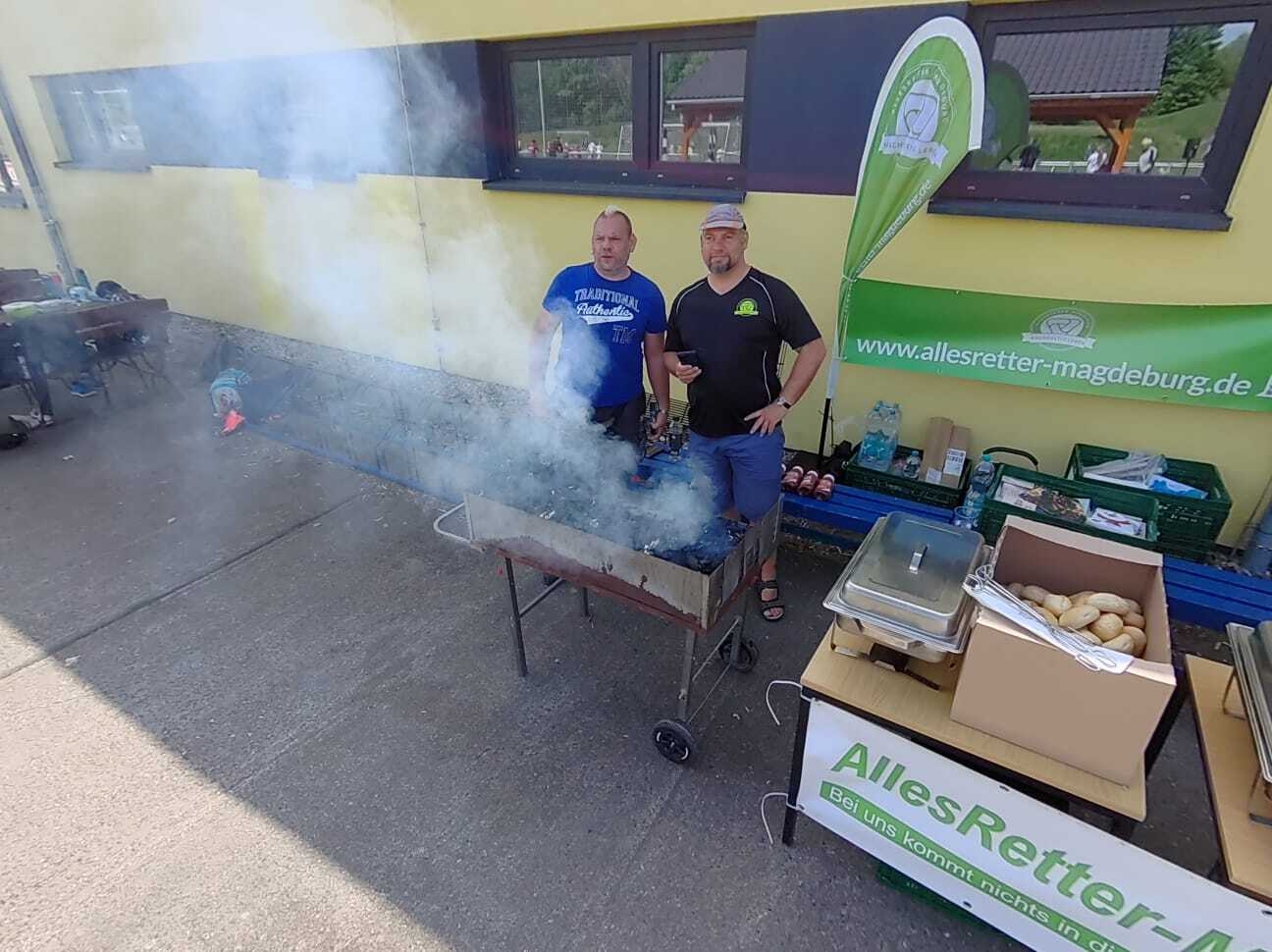 Bild: Grillen beim Fairplay-Turnier am 30. April 2024