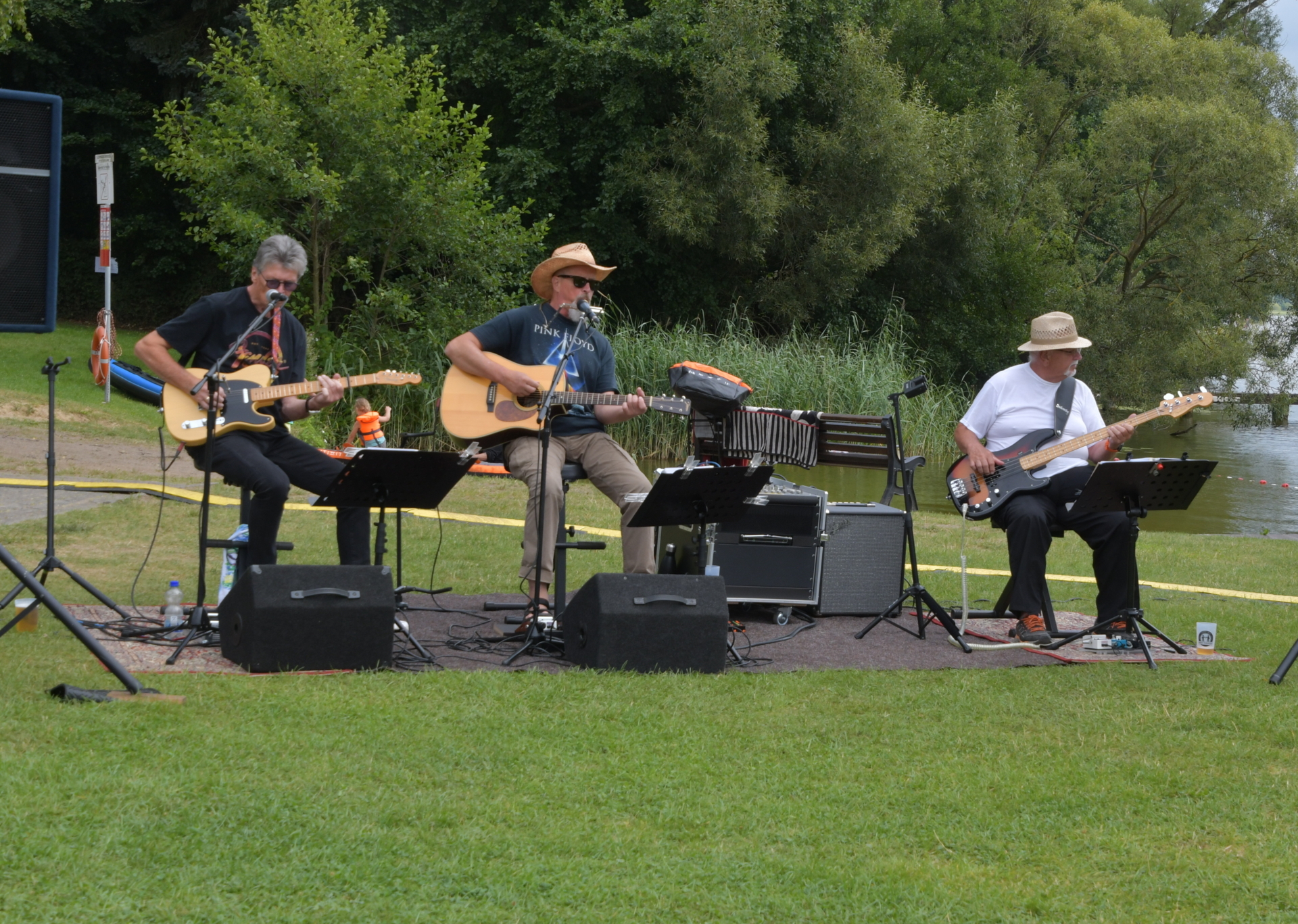 Start zum Fr&uuml;hschoppe mit Band Alive Sound.  (Bild vergr&ouml;&szlig;ern)