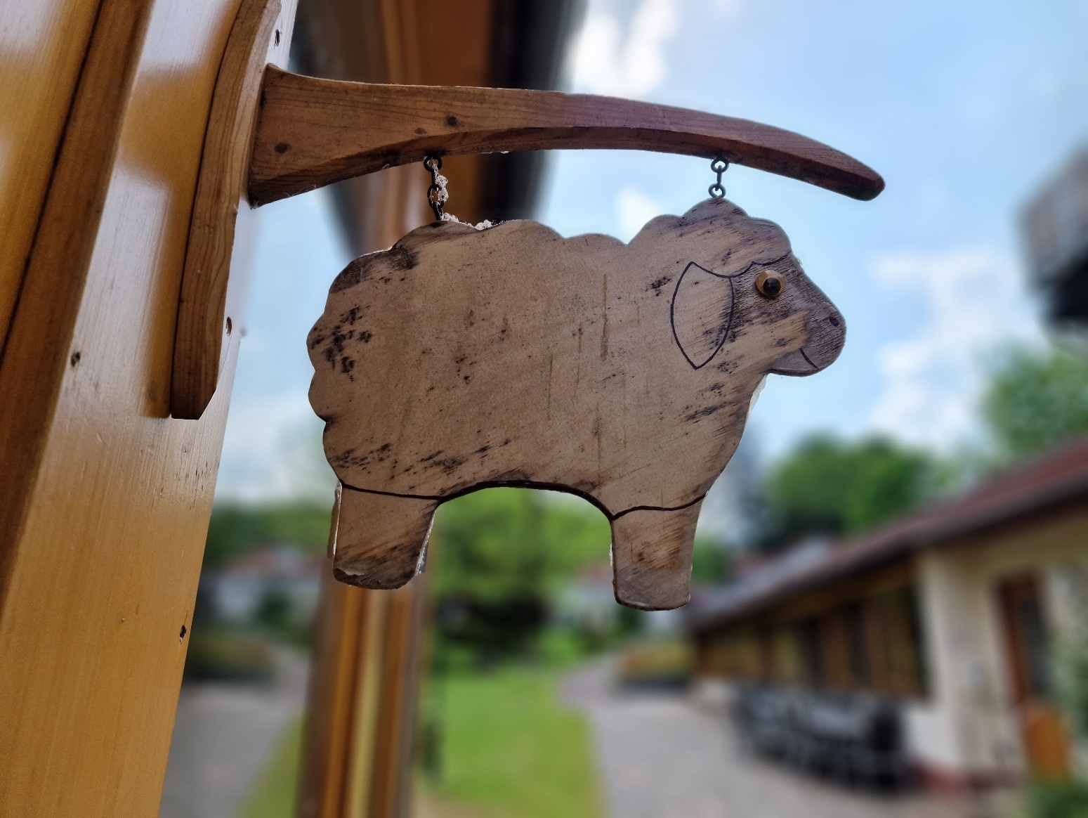 Bild: Holzschild (Schaf)
