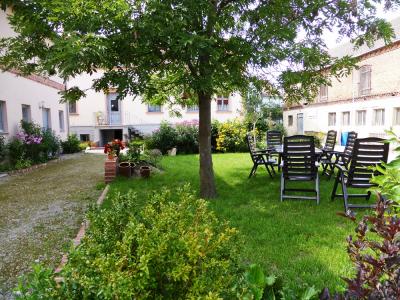 Vorschaubild: auch im Innenhof vor dem Urlauberhaus