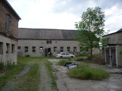 Vorschaubild: Innenhof - gerade zu der ehemalige Rinderstall