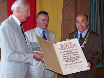 Bild: Ehrenmitgliedschaft für  Oberbürgermeister Franz Stumpf