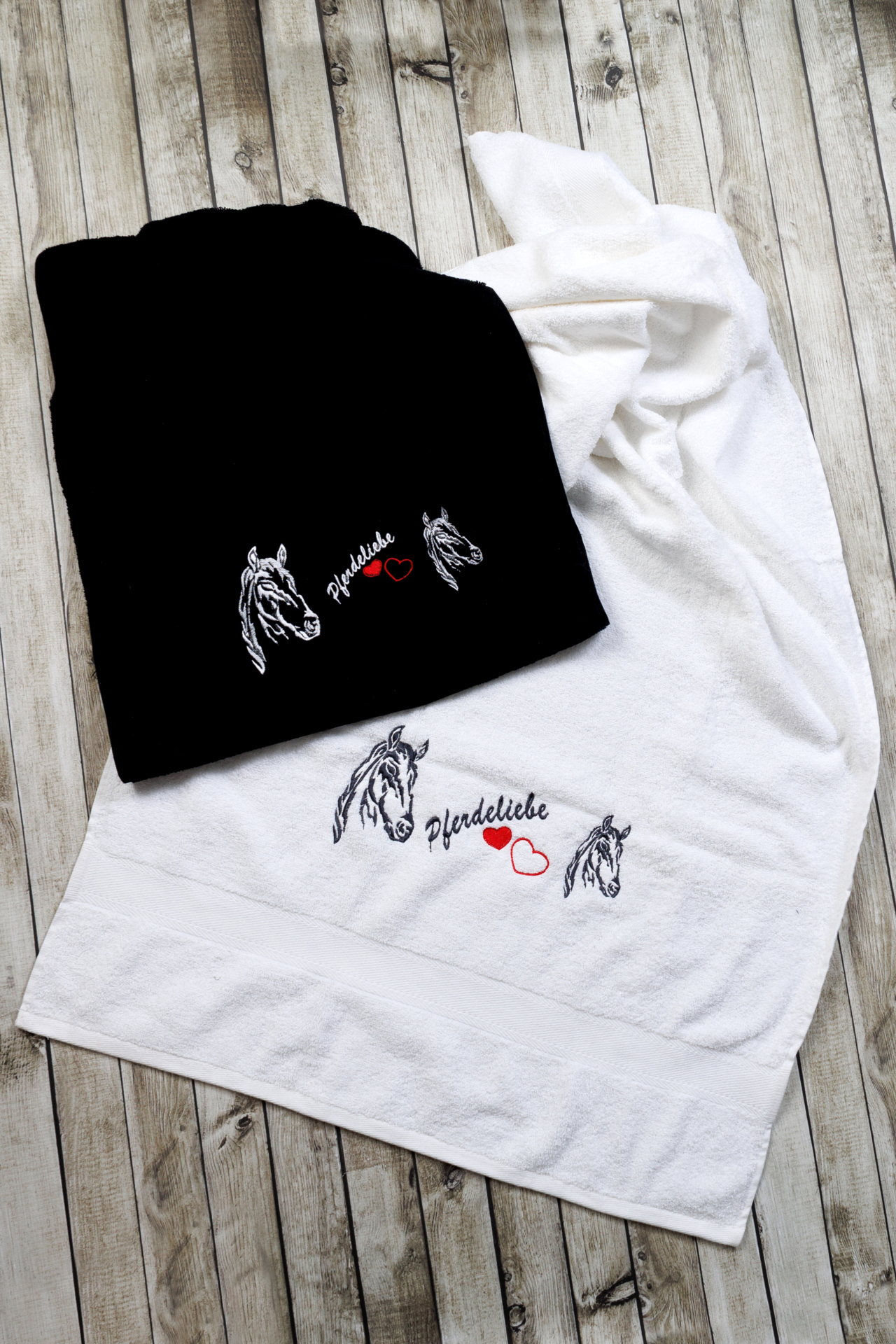 Zur Galerie: Stickmaschine