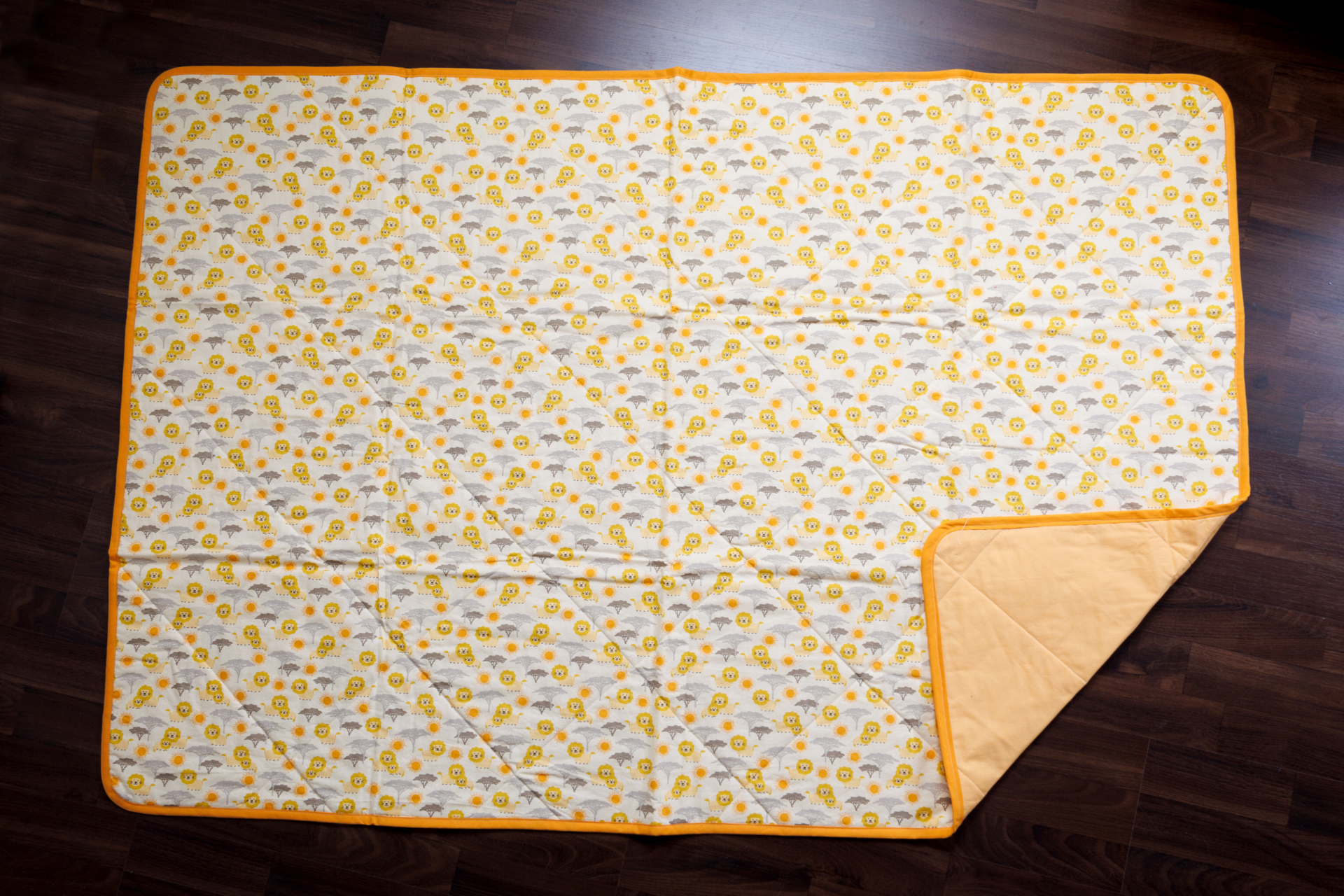 Zur Galerie: Baby-Krabbeldecke