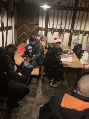 Vorschaubild: 23-12-22 Heute haben wir eine Vorleserin zu Gast