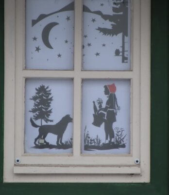 Vorschaubild: 23-12-02 Rotkäppchen 01
