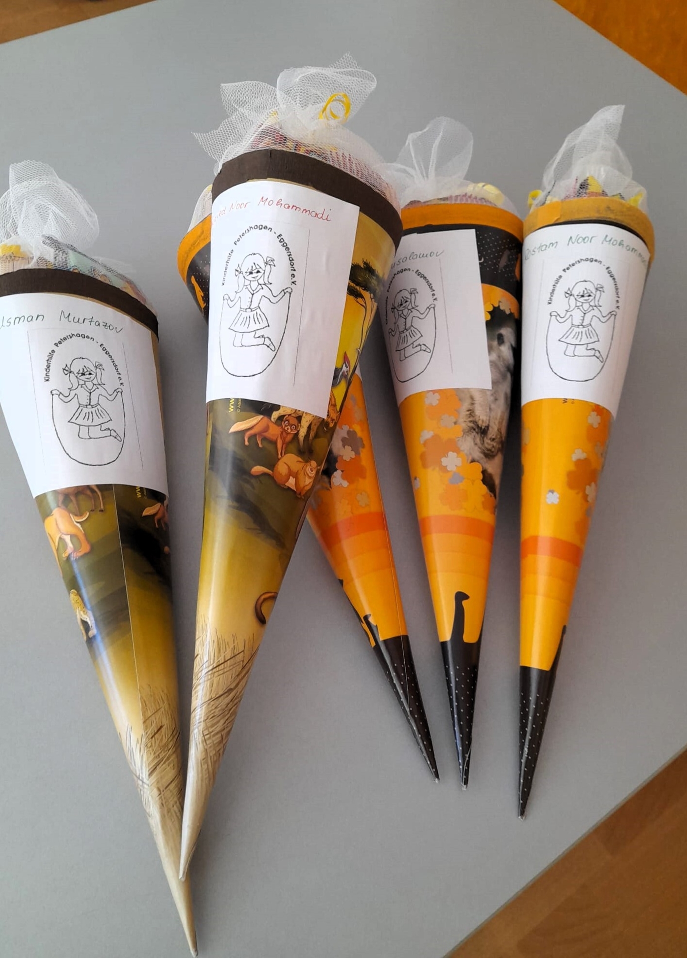 F&uuml;r manches mit Eltern gefl&uuml;chtetes Kind sind Zuckert&uuml;ten vielleicht noch ein neuer Brauch.  (Bild vergr&ouml;&szlig;ern)