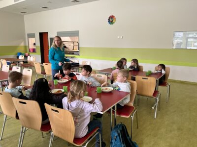 Vorschaubild: Die Wackelzähne besuchenden Hort in der Grundschule Weißenborn...