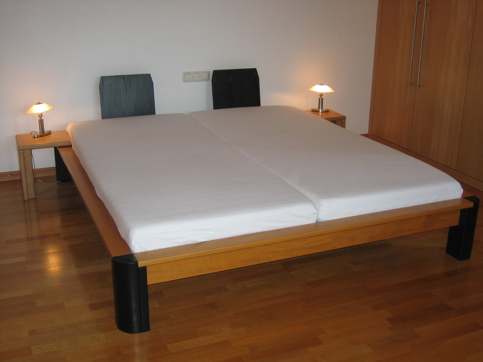 Doppelbett  (Bild vergr&ouml;&szlig;ern)