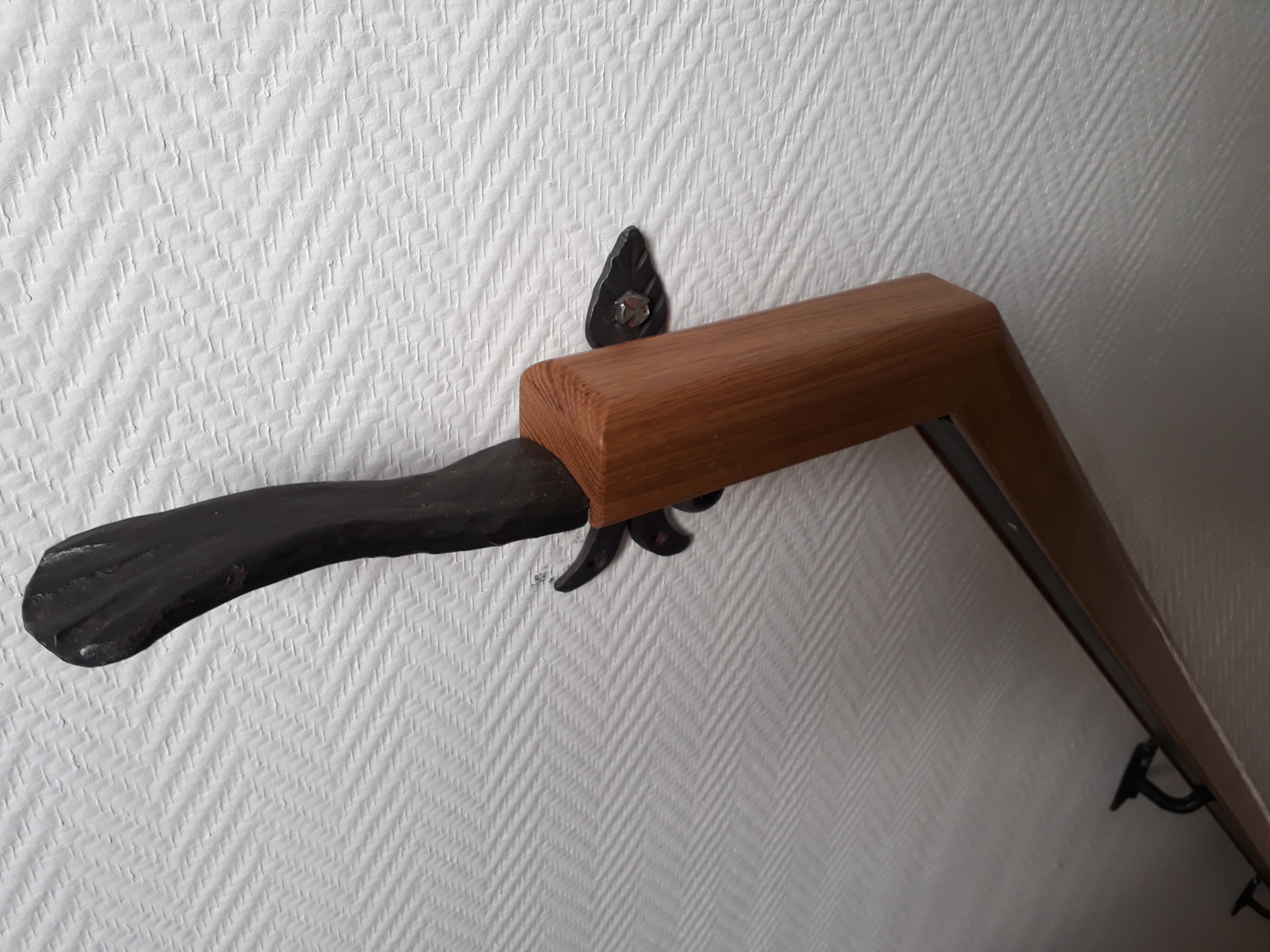 Treppengel&auml;nder an der Wand Endst&uuml;ck  (Bild vergr&ouml;&szlig;ern)