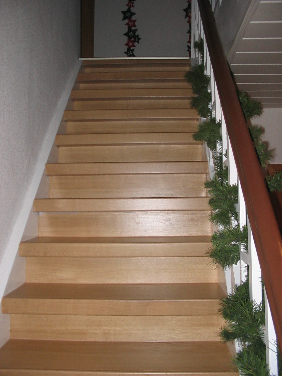 Treppe Weihnachtszeit  (Bild vergr&ouml;&szlig;ern)