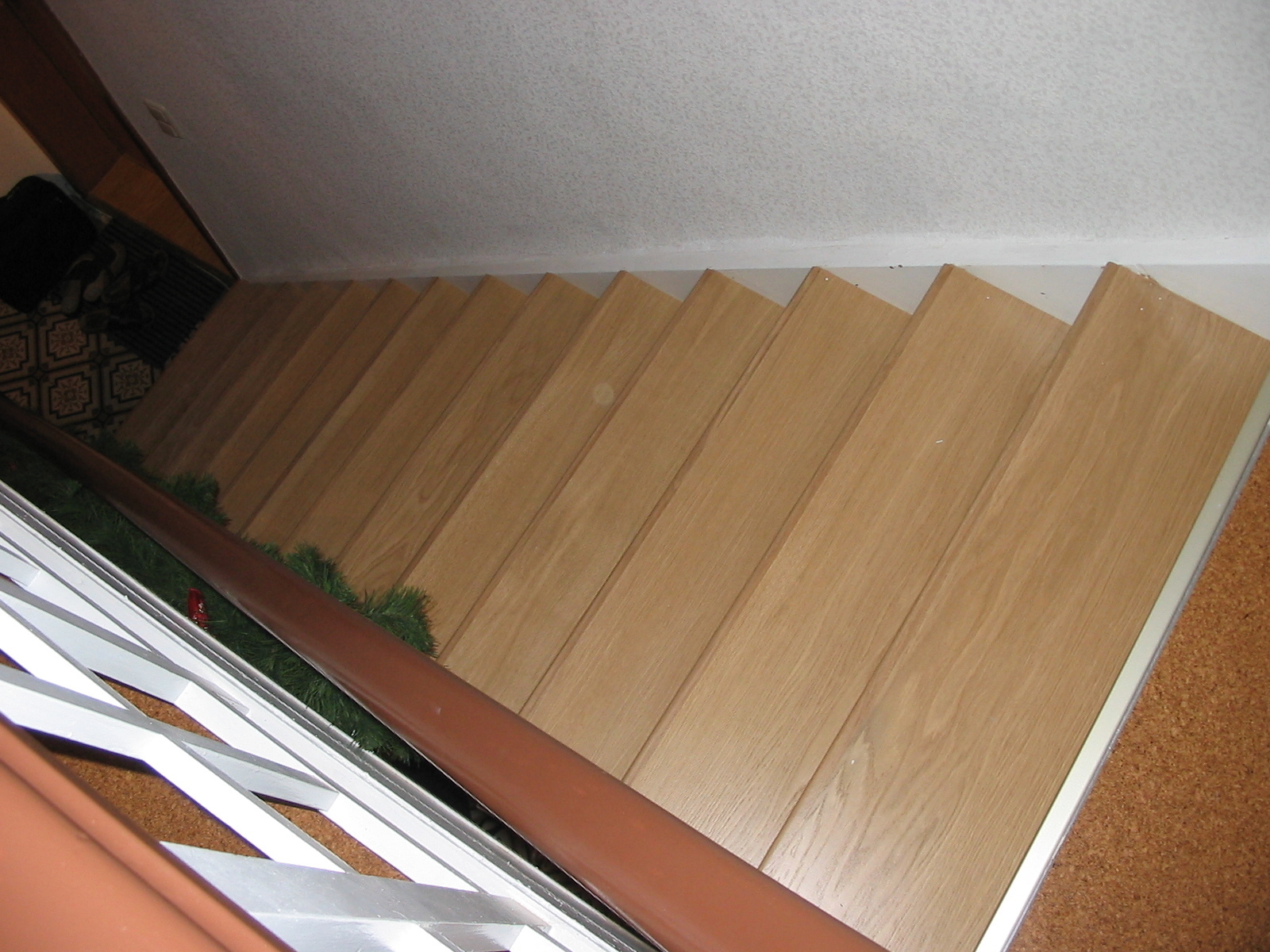 Treppe Weihnachtszeit von oben  (Bild vergr&ouml;&szlig;ern)