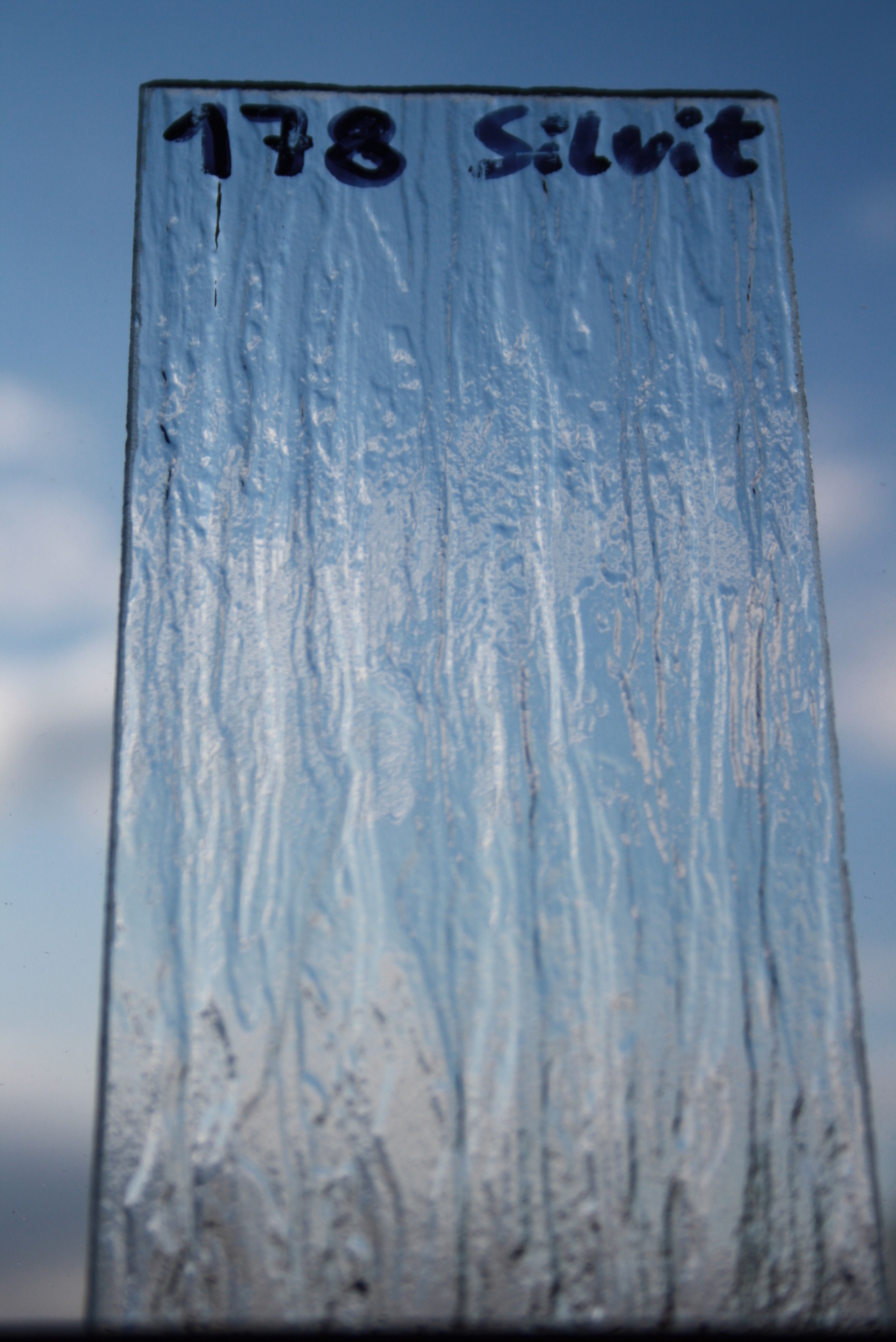Foto der Galerie: Glas- und Farbmuster
