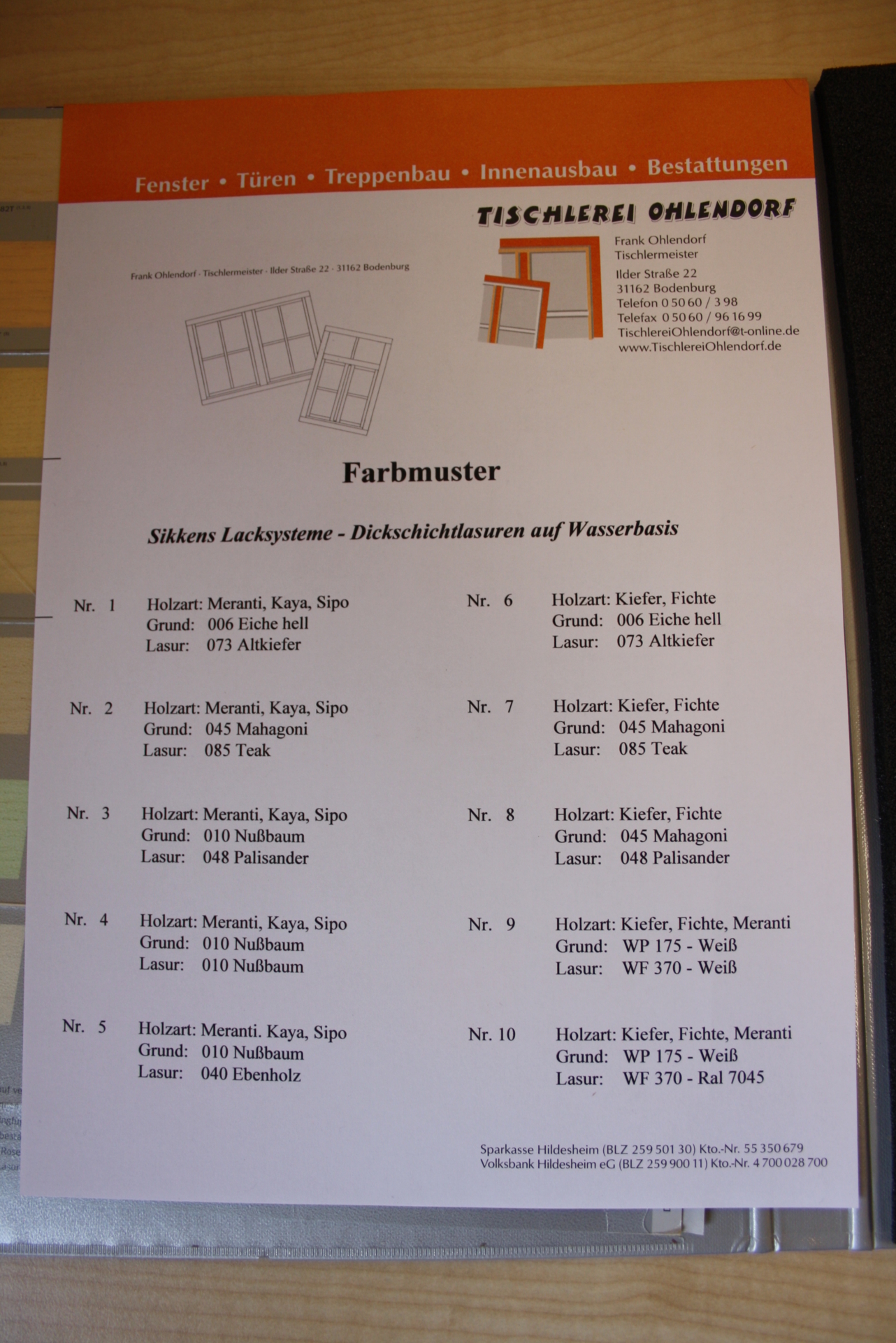 Foto der Galerie: Glas- und Farbmuster
