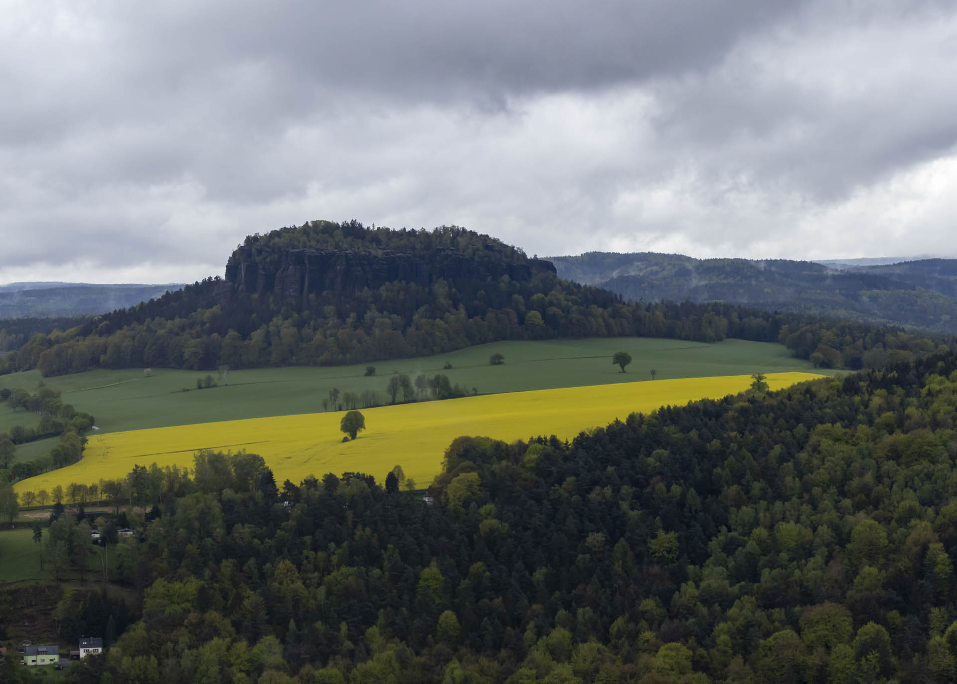 Eberhard K&ouml;hler - Lilienstein  (Bild vergr&ouml;&szlig;ern)