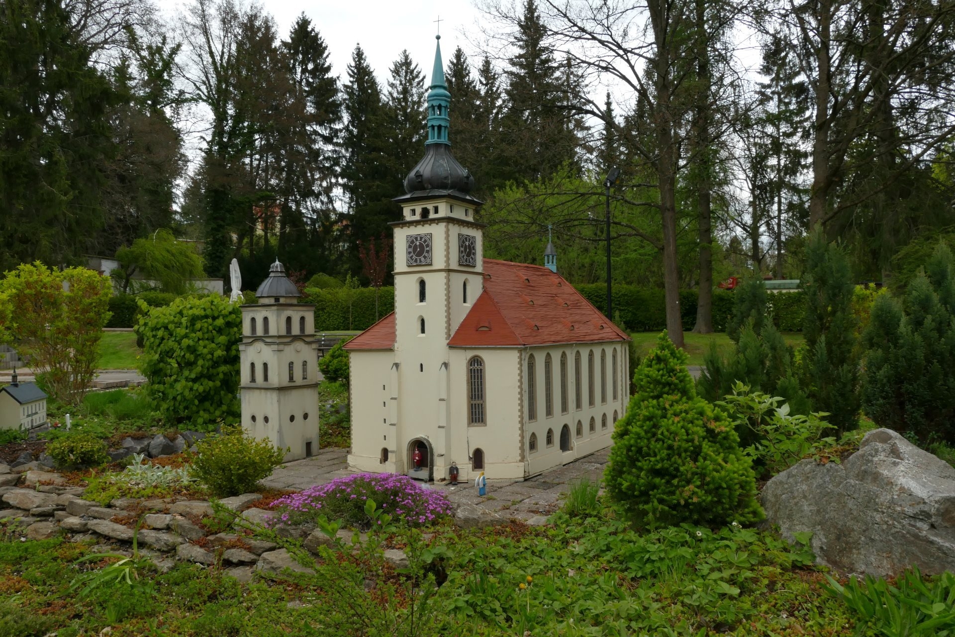 J&uuml;rgen Thierbach Dekanatskirche Most  (Bild vergr&ouml;&szlig;ern)
