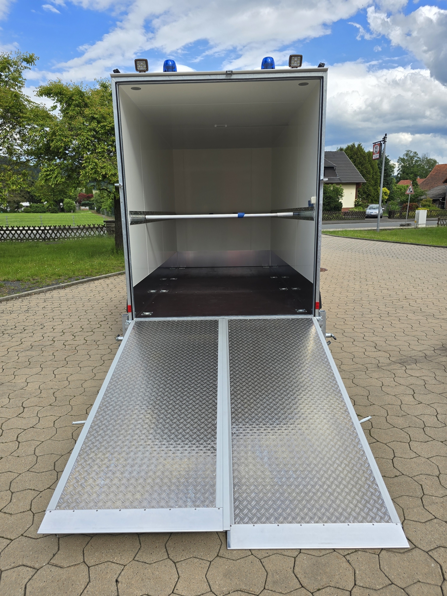 Bild: Heckansicht Rampe