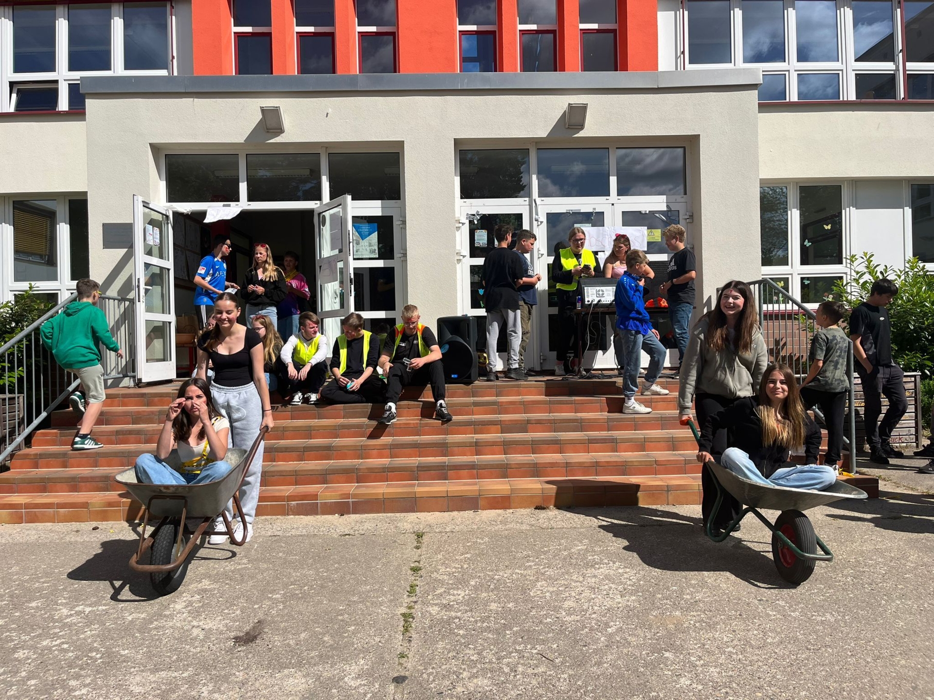 Foto der Galerie: Letzter Schultag der 10.Klassen