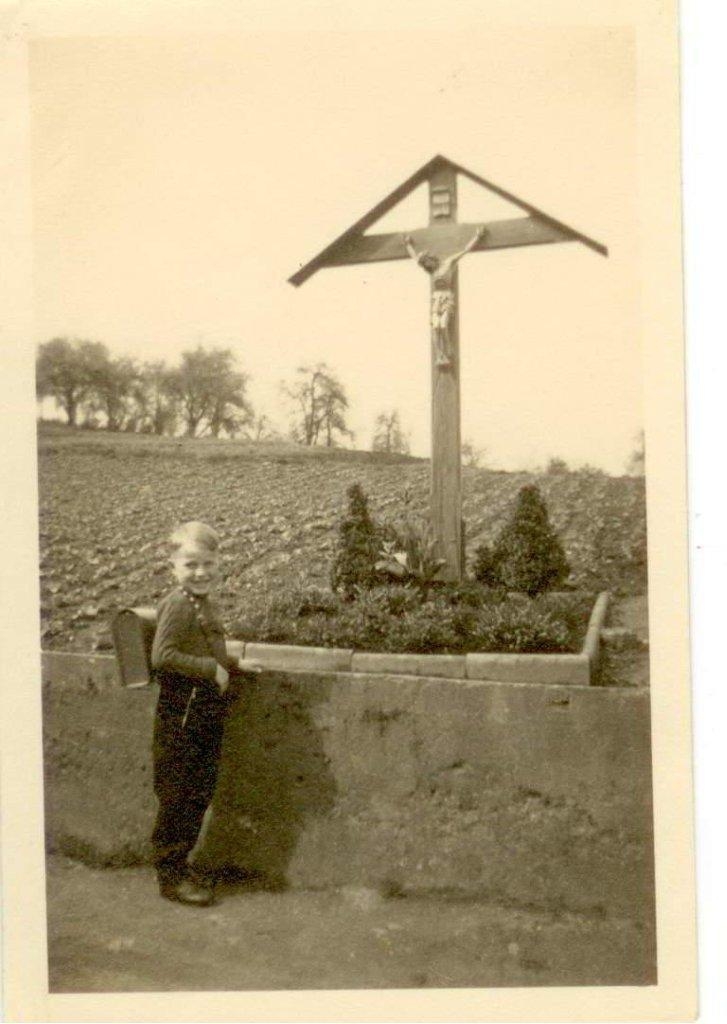 Bild: Kreuz Bahnhofstraße 001