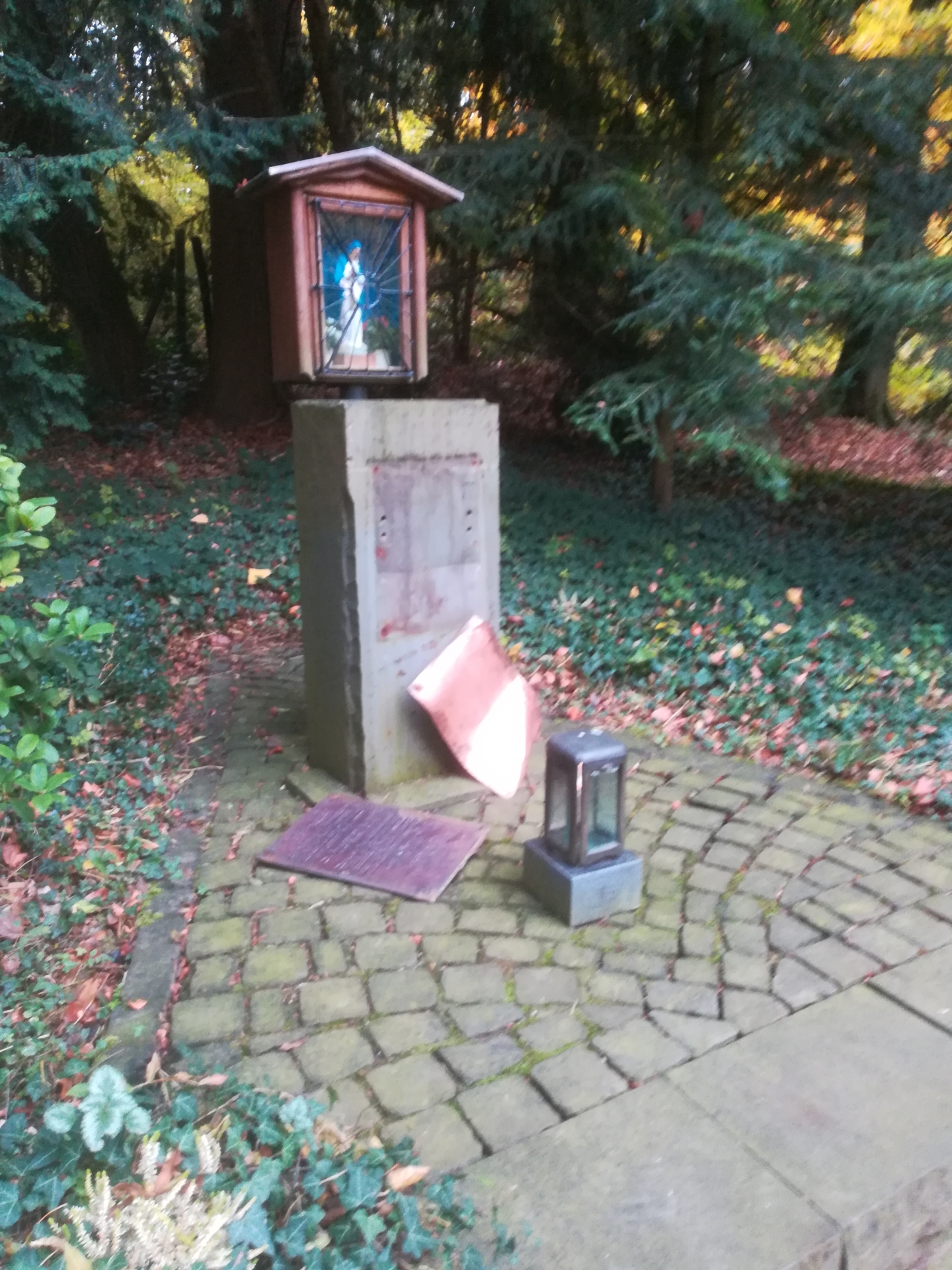 Bild: Wahlenpark Mariastatue