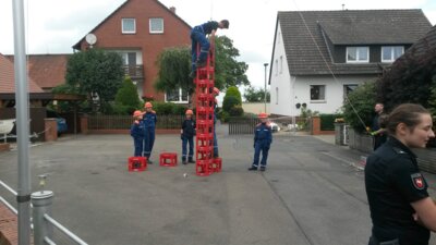 Vorschaubild: Kistenstapeln