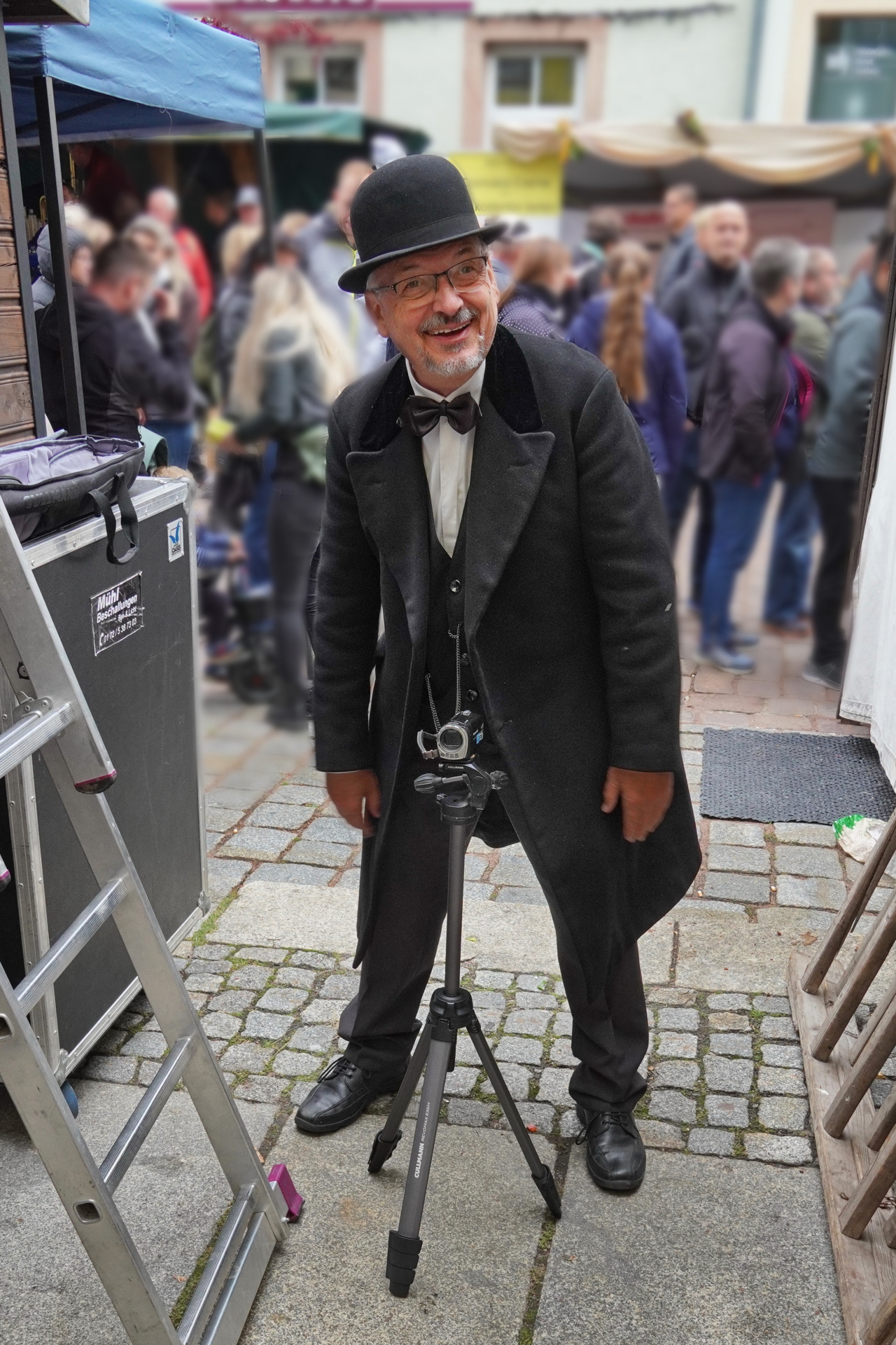 Frank Brautzsch - Hektor will filmen  (Bild vergr&ouml;&szlig;ern)