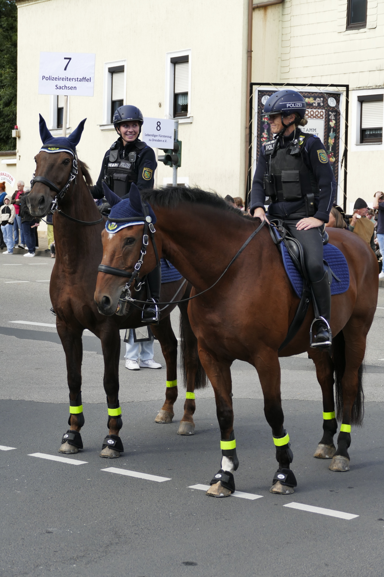 J&uuml;rgen Thierbach - Pferd und Reiter  (Bild vergr&ouml;&szlig;ern)