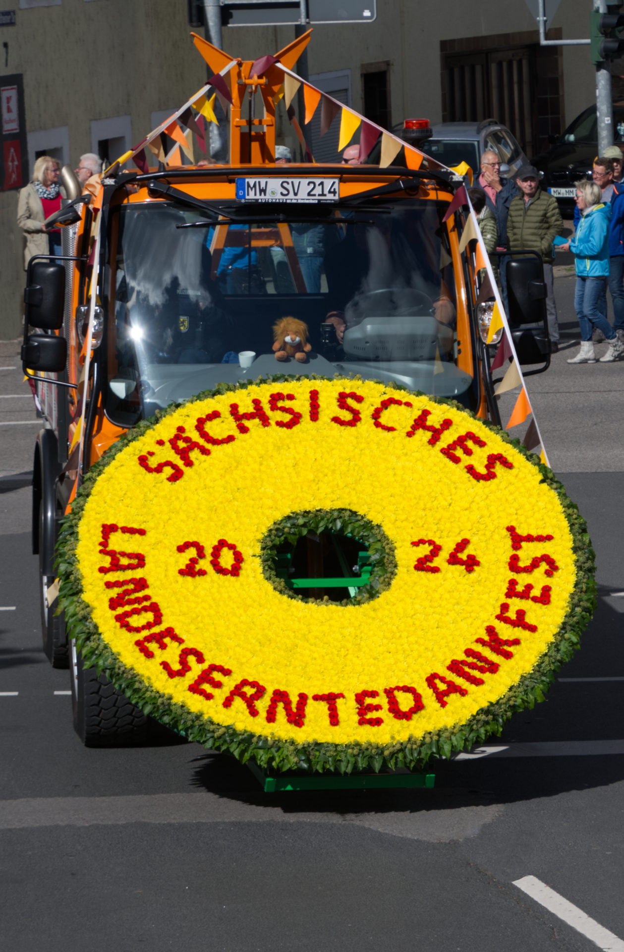 Ralf Noack - Festumzug sLEDF1  (Bild vergr&ouml;&szlig;ern)
