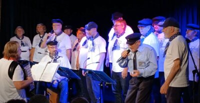 Vorschaubild: Sieben Jahre und John Kanaka (a capella) bildeten den Schluss des ersten Teils
