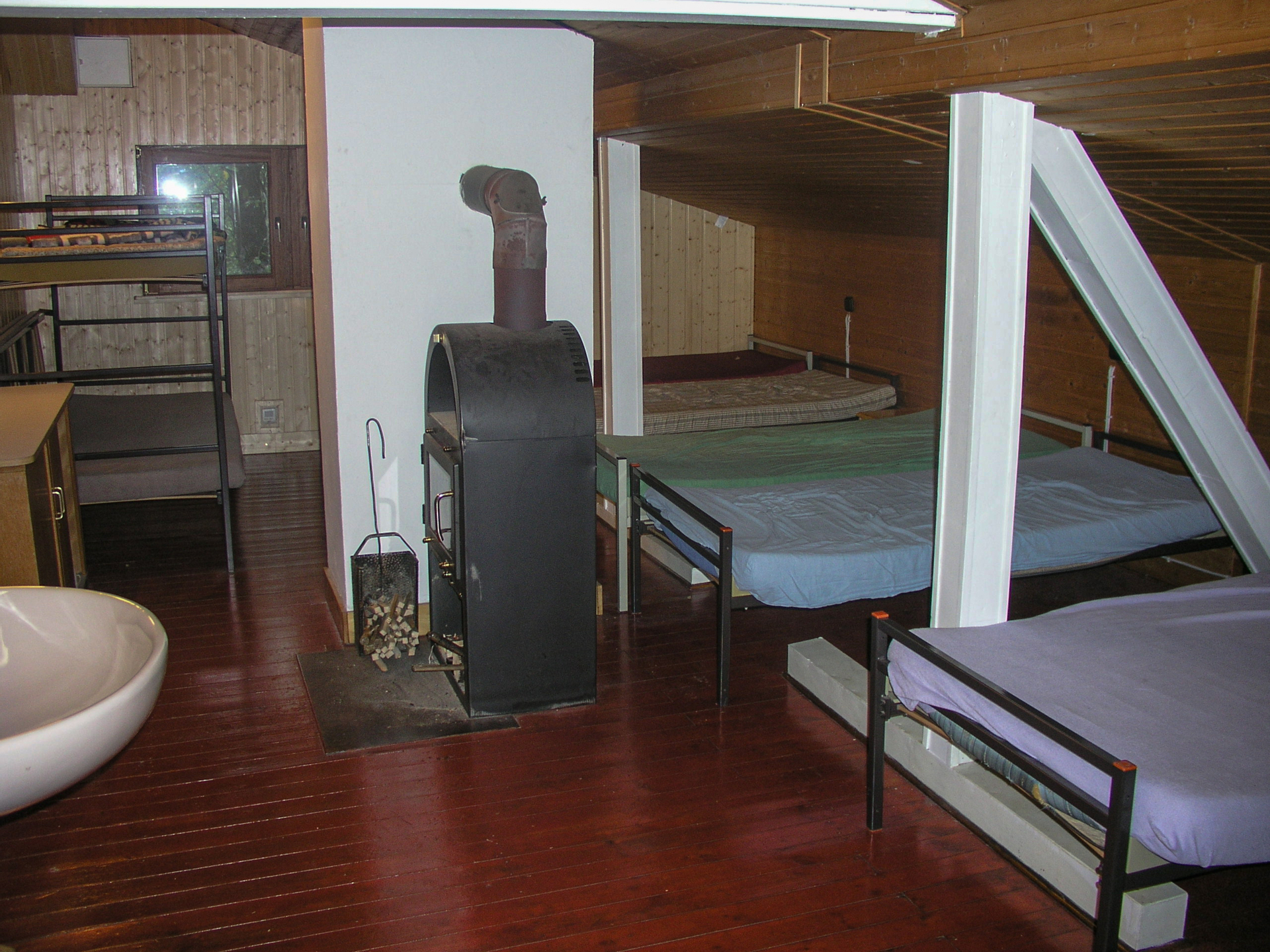 Schlafraum der Herdecker H&uuml;tte  (Bild vergr&ouml;&szlig;ern)